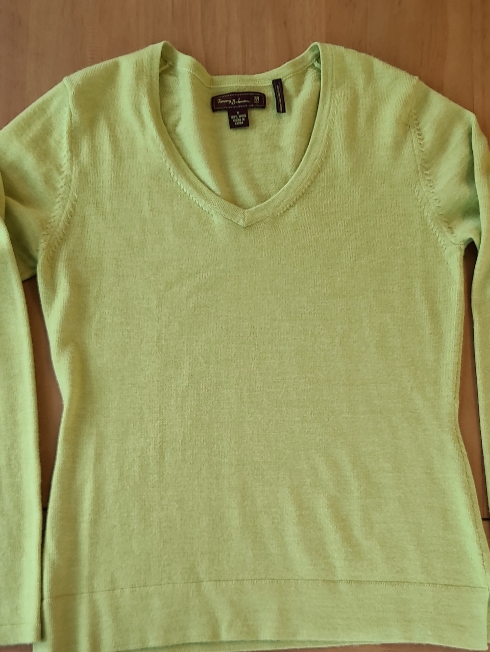 Tommy Bahama V-Neck Wool Sweater in Lime Green S